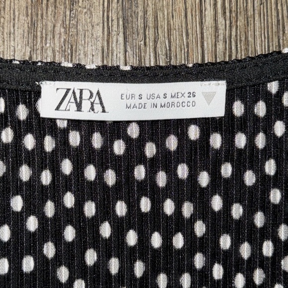 Zara Pleated Polka Dot Top - Picture 7 of 11